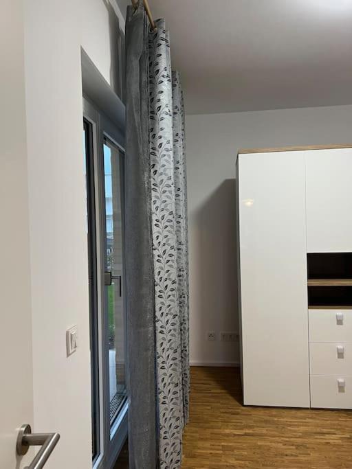 Three Bedroom Apartment In City Centre With A Grand Garden Frankfurt am Main Exterior photo